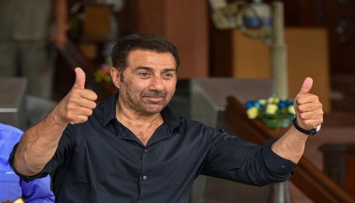 Sunny Deol reveals that he idolizes father Dharmendra