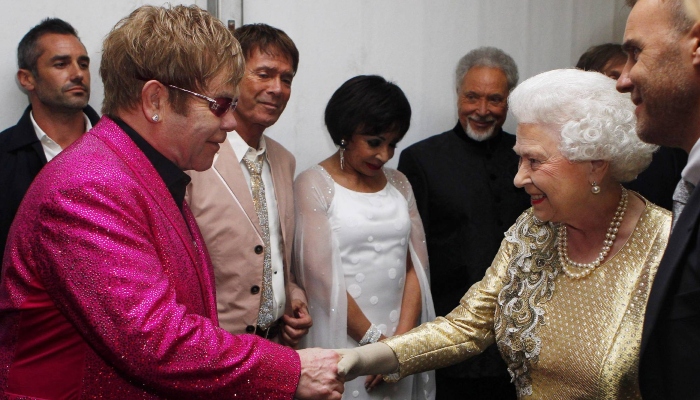 Sir Elton John honors Queen Elizabeth in touching musical tribute at Toronto gig