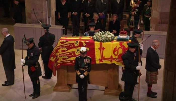 Queen's four children perform traditional Vigil around coffin of their late mother - Vimarsana News