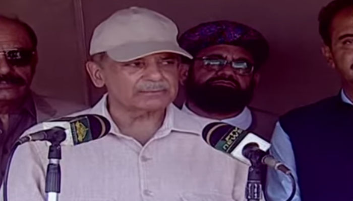 Prime Minister Shehbaz Sharif addresses flood victims in Sohbatpur, Balochistan. — Screengrab from PTV live streaming