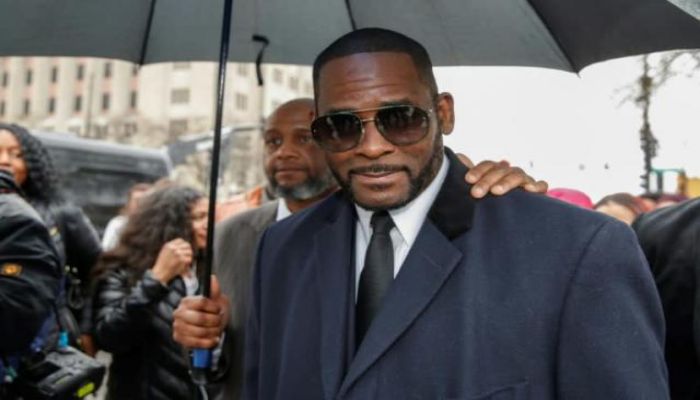 R. Kelly dihukum karena tuduhan pornografi anak