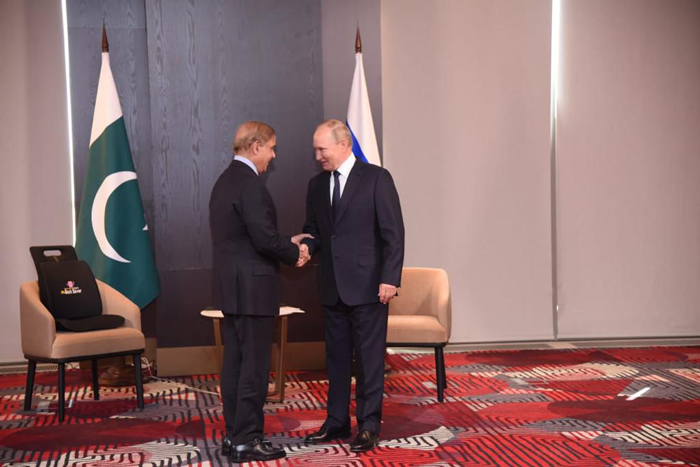Russian President Vladimir Putin (right) meets Pakistani Prime Minister Shehbaz Sharif on the sidelines of the Shanghai Cooperation Organisation (SCO) summit in Samarkand, Uzbekistan, on September 15, 2022. PM Office