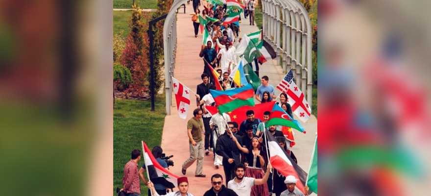 International day parade in Özyeğin Üniversity. — Photo by author