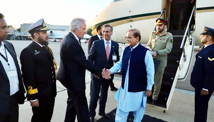 Prime Minister Shehbaz Sharif lands in London, United Kingdom on September 17, 2022. — Radio Pakistan