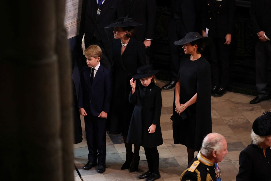 Princess Charlotte looks away from Queen Elizabeth’s coffin amid funeral