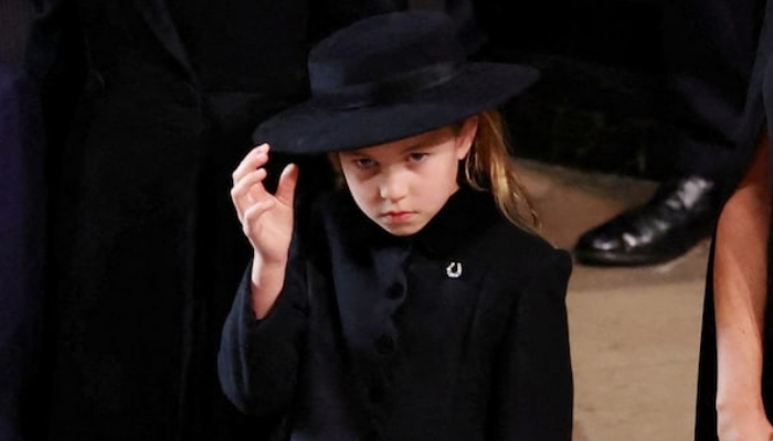 Putri Charlotte membuat sejarah di pemakaman Ratu Elizabeth dengan penghormatan