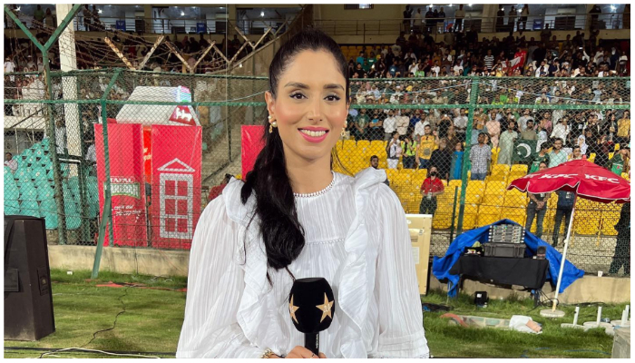 Sports presenter Zainab Abbas poses at the Karachi National Stadium on September 20, 2022 ahead of the Pakistan versus England T20I series. — Instagram/zabbasofficial