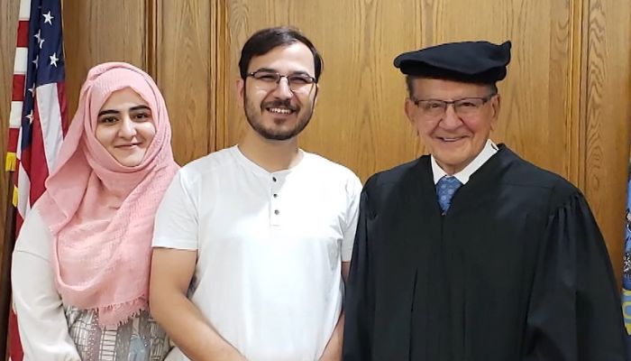 Judge Frank Caprio wearing a traditional Peshawari cap gifted by a Pakistani couple living in the US.  - Screengrab via Facebook