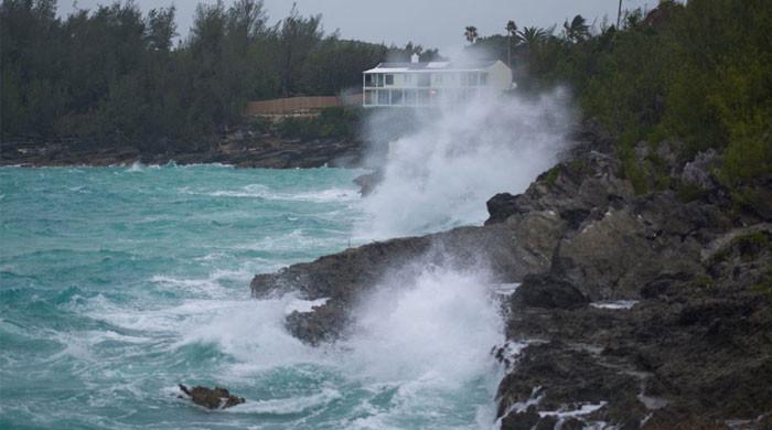 Hurricane Fiona pounds Bermuda as Canada braces for major jolt