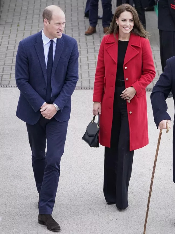 Kate, William arrive in Wales for the first-time as Prince and Princess of Wales