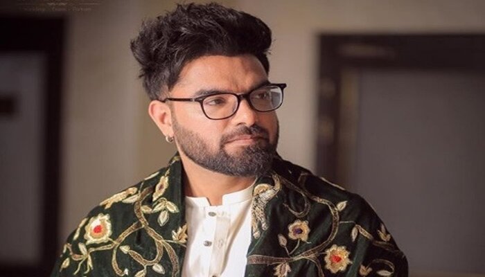 Yasir Hussain gets criticized for attending HUM awards in Canada