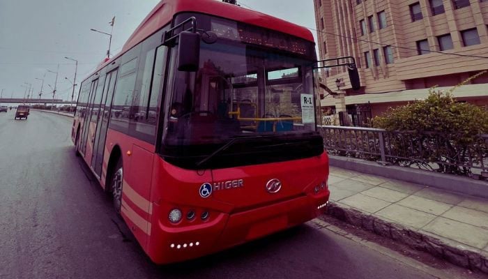 Peoples Bus Service: Good news for Karachi commuters
