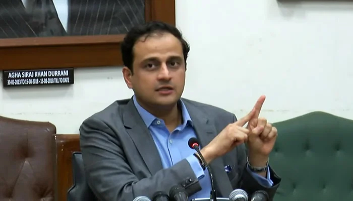 Karachi Administrator Murtaza Wahab gestures while addressing a press conference in Karachi, on September 26, 2022. — YouTube/Geo News screengrab