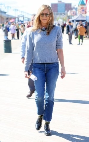 Jennifer Aniston wows fans in grey knit sweater and jeans on sets of ‘The Morning Show’