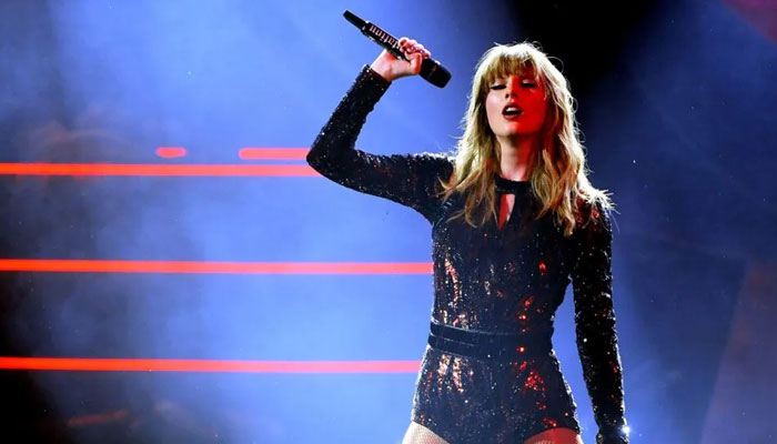 Taylor Swift planning a massive stadium tour in 2023