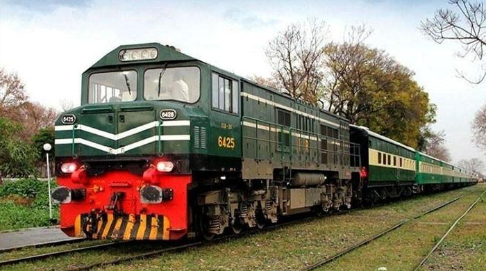 Pakistan railways decides to resume train operations to Karachi from October 2