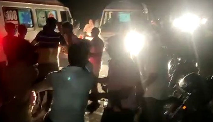 At least 27 killed in India road accident. Twiter
