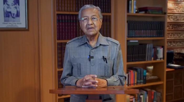 World can't expect Pakistan to handle flood-related devastation on its own: Mahathir Mohamad