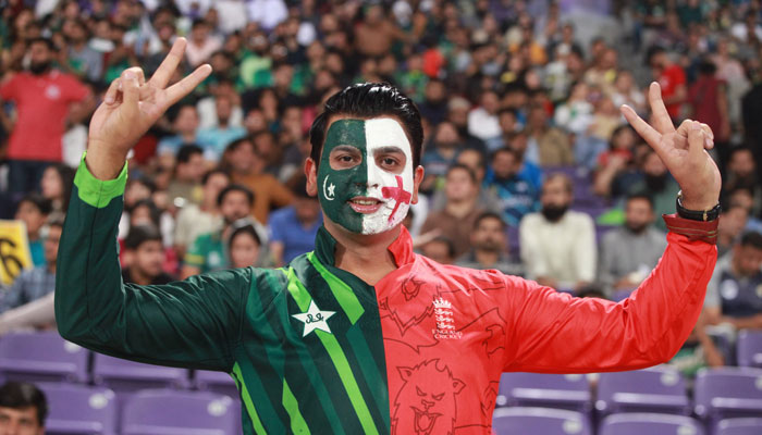 Pakistan cricket fan at the Lahore stadium showing his support for the two teams. Twitter/PeshawarZalmi