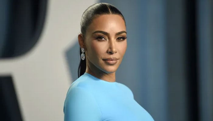 Masa depan Kim Kardashian terungkap sebagai pengacara setelah Penyelesaian $ 1 juta SEC