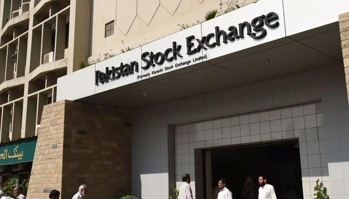 Bulls hold sway as PSX gains over 100 points - Vimarsana News