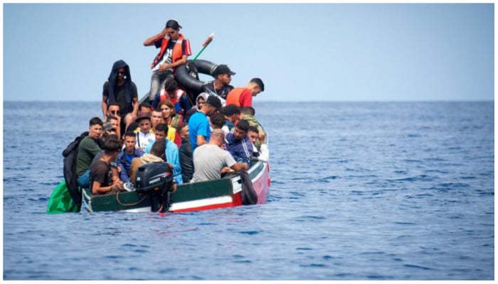 Menteri Dalam Negeri Inggris berjanji untuk menghentikan ‘perahu kecil’ migran