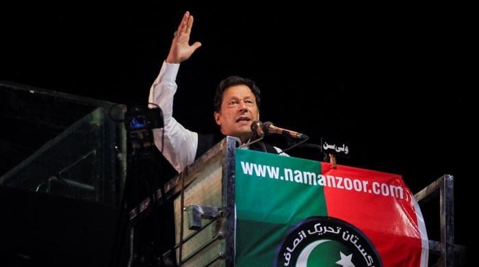 Imran Khan directs party to gather thousands in lead up to 'Azadi March'