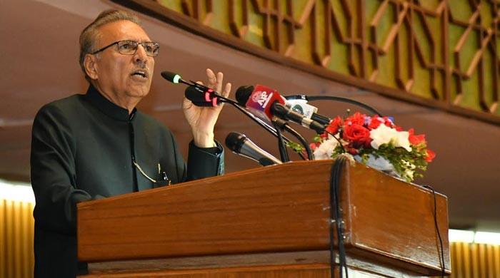 President Alvi stresses need to end polarisation, demands free and fair election