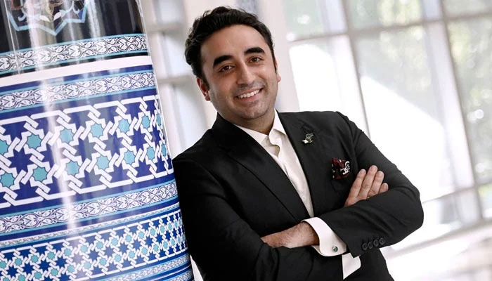 Imran sangat ingin wasit mengangkat jarinya: Bilawal