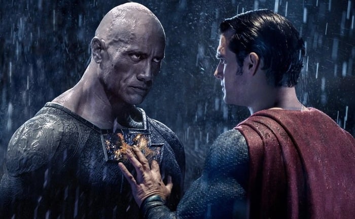Superman Henry Cavill mungkin melawan Black Adam di film?