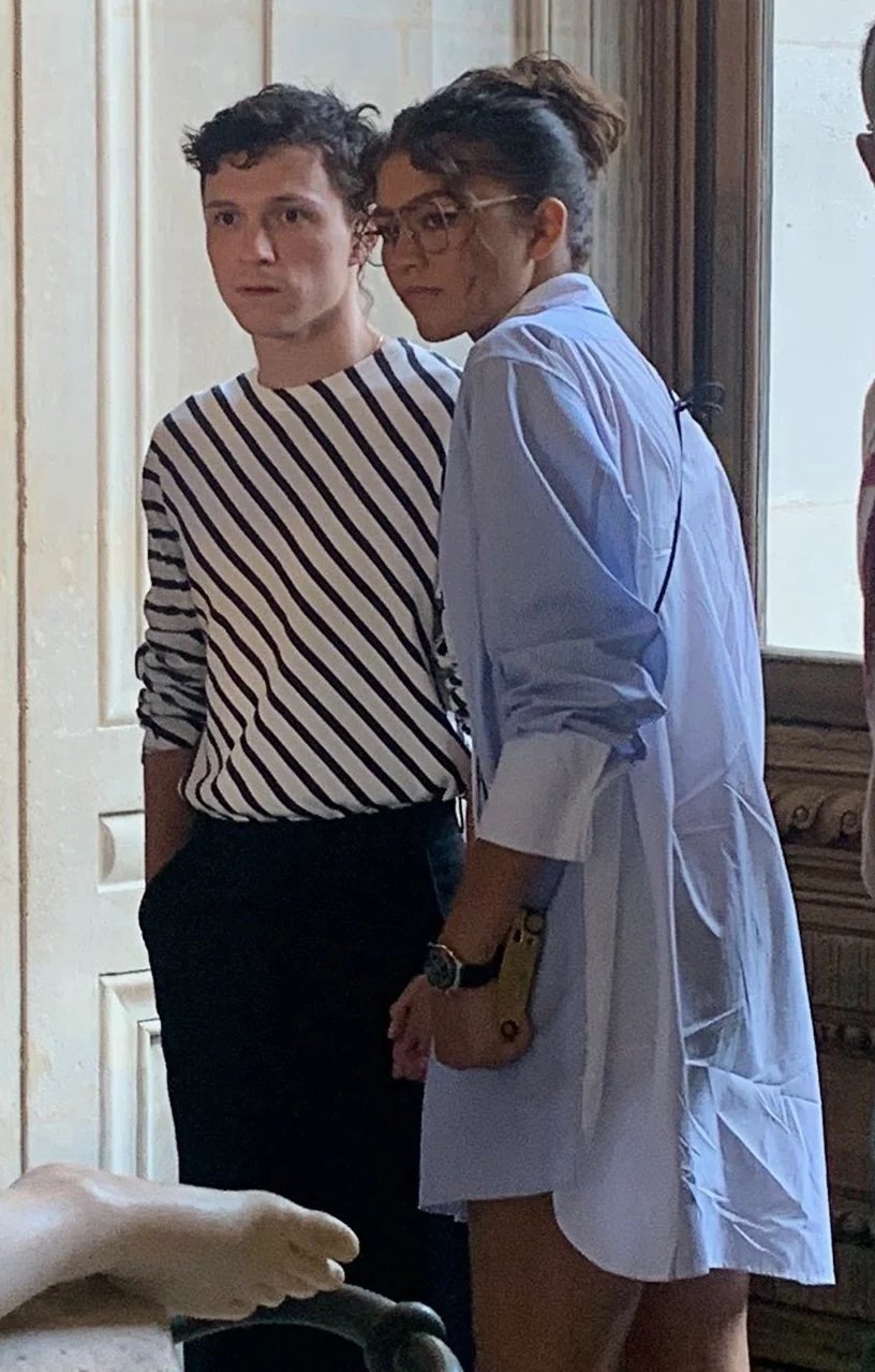 Tom Holland, Zendaya set adorable couple goals as they take tour of Louvre in Paris