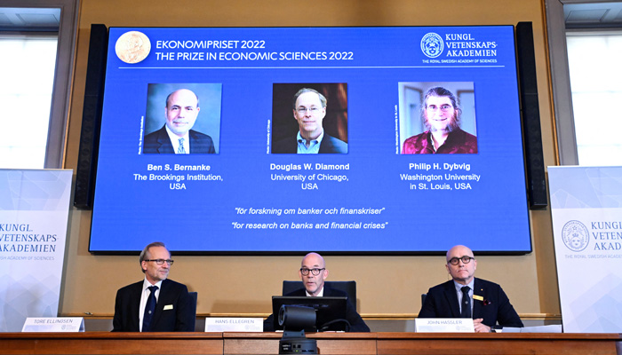 US trio, including ex-Fed chief Bernanke, win economics Nobel 2 Members of the Royal Swedish Academy of Sciences Tore Ellingsen, Hans Ellegren and John Hassler announce the 2022 Nobel Prize for Economic Sciences, during a news conference at the Royal Swedish Academy of Sciences in Stockholm, Sweden October 10, 2022. The winners are Ben S. Bernanke (USA), Douglas W. Diamond (USA) and Philip H. Dybvig (USA). -Reuters