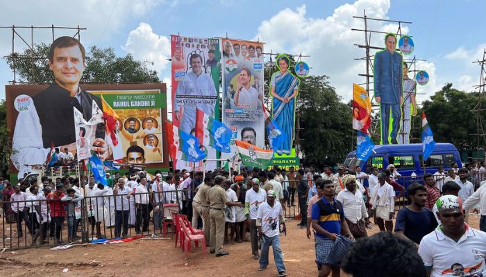 Police frisk supporters of Indias main opposition Congress party as they arrive to attend a rally addressed by the partys leader Rahul Gandhi during his ongoing Bharat Jodo Yatra (Unite India March) in Ballari in the state of Karnataka, India, October 15, 2022.— Reuters