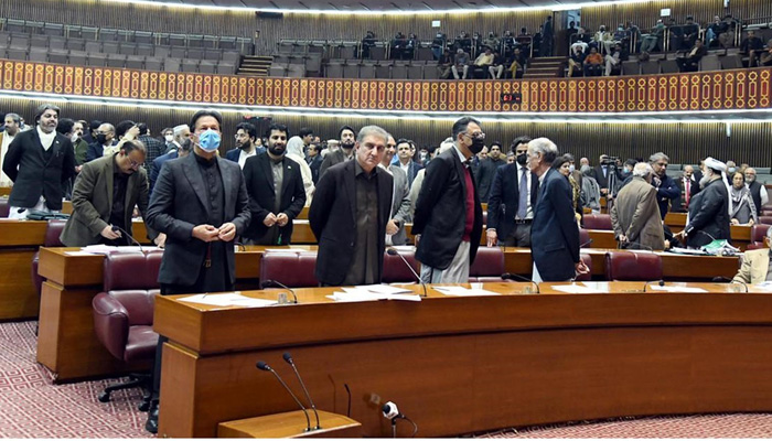 Former prime minister Imran Khan and other PTI MNAs during voting at the National Assembly on Jan 13, 2022. —APP