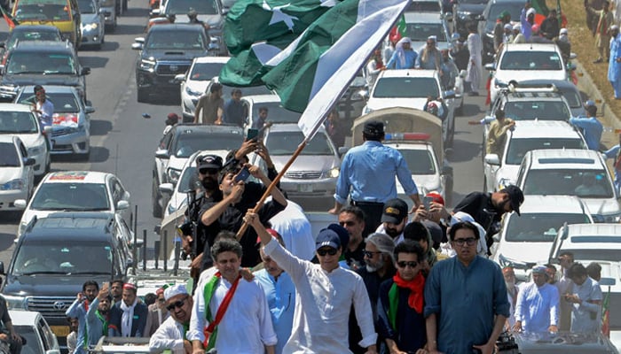 SC untuk mendengar pembelaan penghinaan pemerintah terhadap Imran Khan