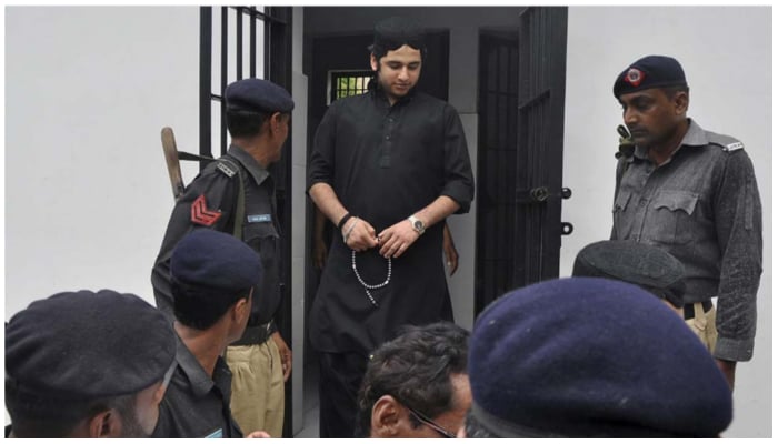Shahrukh Jatoi, the murder of Shahzeb Khan, walking out of a court lockup. — Twitter