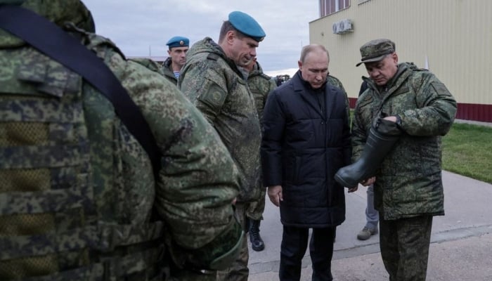 Russian President Vladimir Putin visits a training centre of the Western Military District for mobilised reservists along with Defence Minister Sergei Shoigu and Deputy Commander of the Airborne Troops Anatoly Kontsevoy, in Ryazan Region, Russia October 20, 2022. — Reuters/File
