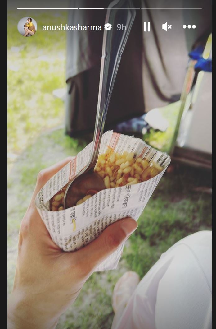 Anuskha Sharma eats Kolkatas street food delicacy while shooting for Chakda Xpress