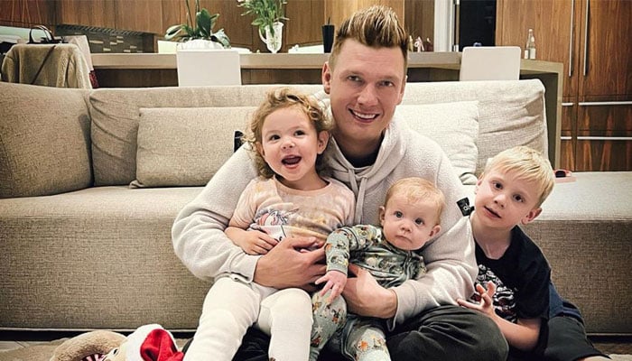 Backstreet Boy Nick Carter talks juggling parenthood while touring