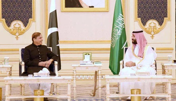 Prime Minister Shehbaz Sharif meeting with Saudi Crown Prince Mohammed Bin Salman. —APP/File