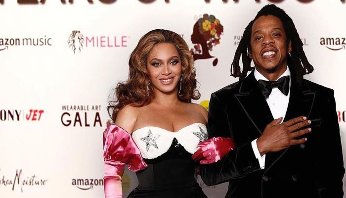 Beyoncé Oozes Style in a Spectacular Black Dress at the Annual Wearable Art Gala