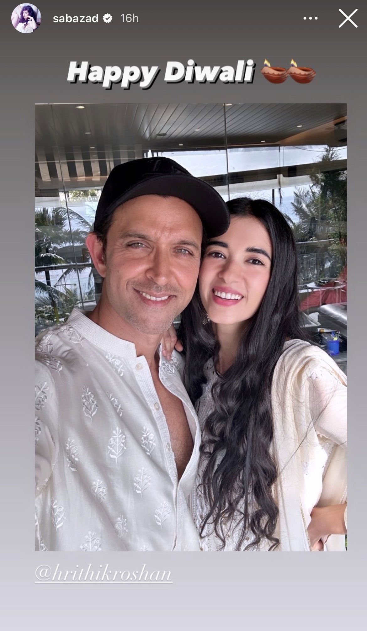 Hrithik Roshan, Saba Azad twin in white outfits for Diwali: Photo