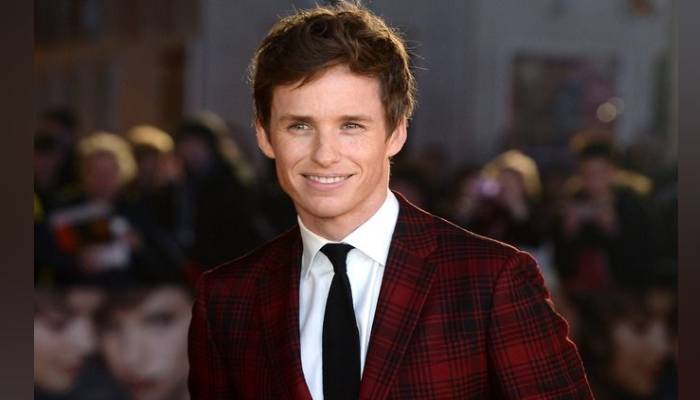 Eddie Redmayne gushes over his parents in a candid interview