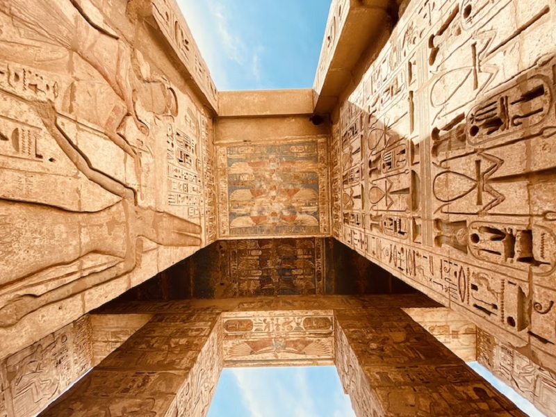 Nekropolis Theban, Al Aqaleta, Mesir.— Unsplash