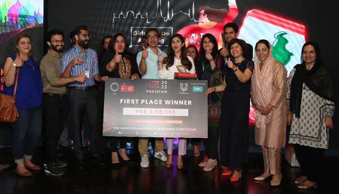 Tibbi.pk, a healthtech startup, receive their price as winners for She Loves Tech Pakistan 2022. — Circle/Facebook