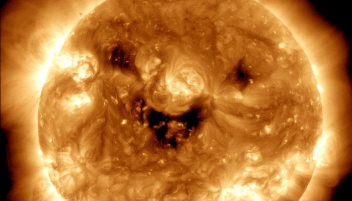 The Extreme Ultraviolet Imager took this image on March 27 2022.— Twitter