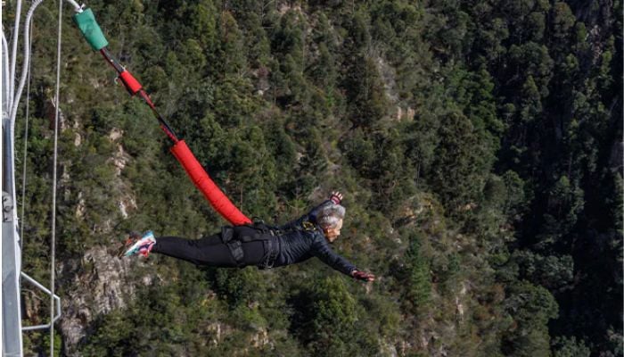 50-year-old woman jumps 23 times from over 700-foot height to break world record - Vimarsana News