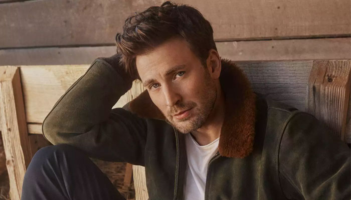 Chris Evans says he absolutely wants to build a family