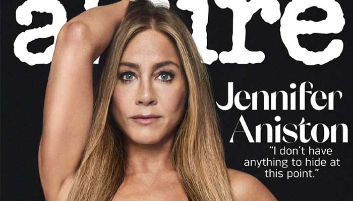 Jennifer Aniston and the charm bracelet she wears on the Elle cover