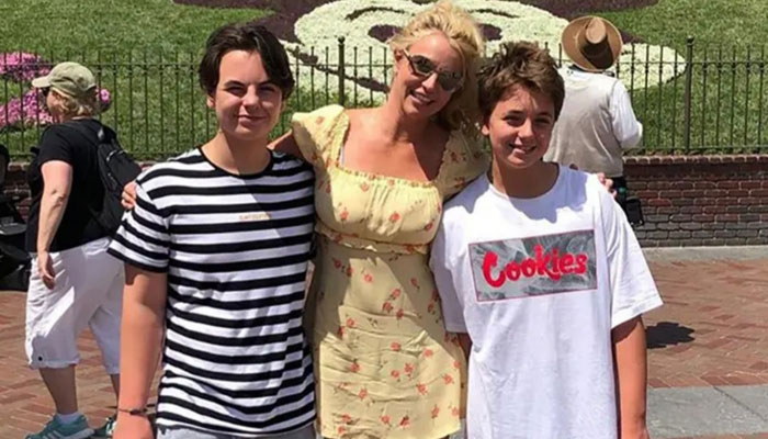 Britney Spears mencoba menahan diri untuk tidak memposting foto cabul untuk memperbaiki ikatan dengan anak laki-laki